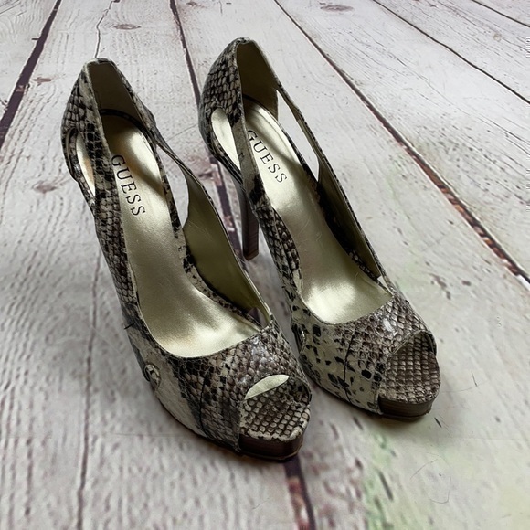 UEC Guess snake print 1in platform peep toe leather heels 8.5 - Picture 1 of 5